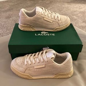 TWIN SERVE LUXE NUBUCK OFF WHITE/LT TAN BRAND NEW IN BOX WITH TAGS.